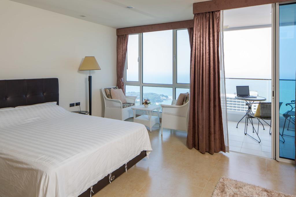 The Cliff Residence Condo Pattaya Zimmer foto
